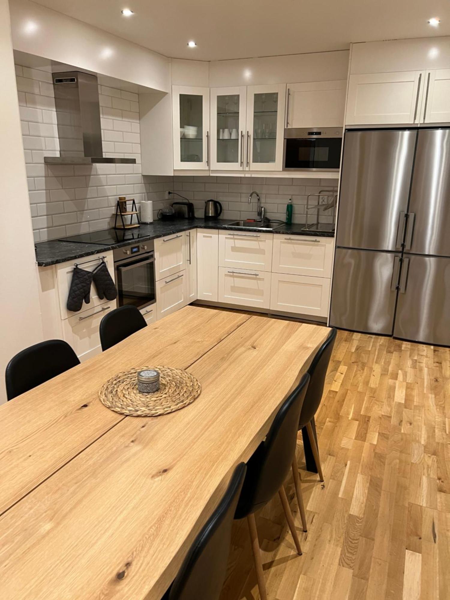 Noah Longstay Apartment Vasteras Exterior photo